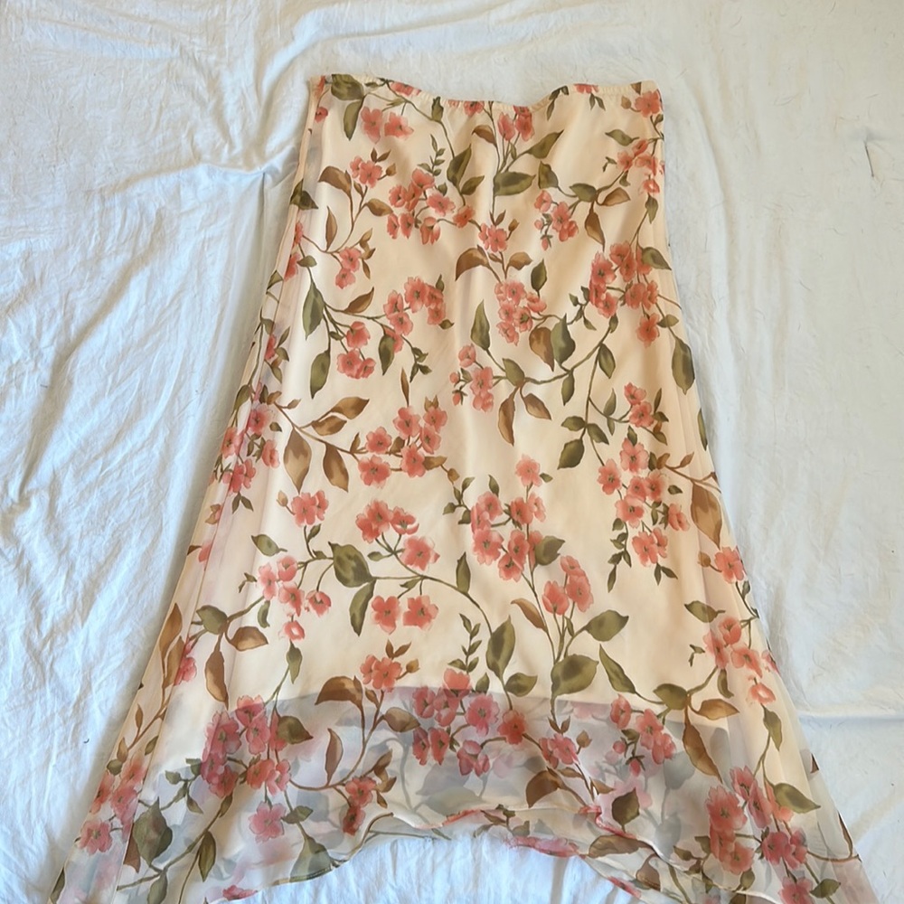 Adorable lowrise flower maxi skirt